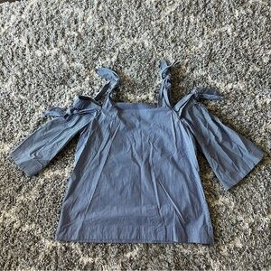 BANANA REPUBLIC cold-shoulder ties with bell sleeves size medium